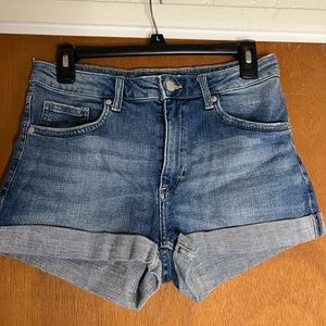 H&M women’s jean shorts